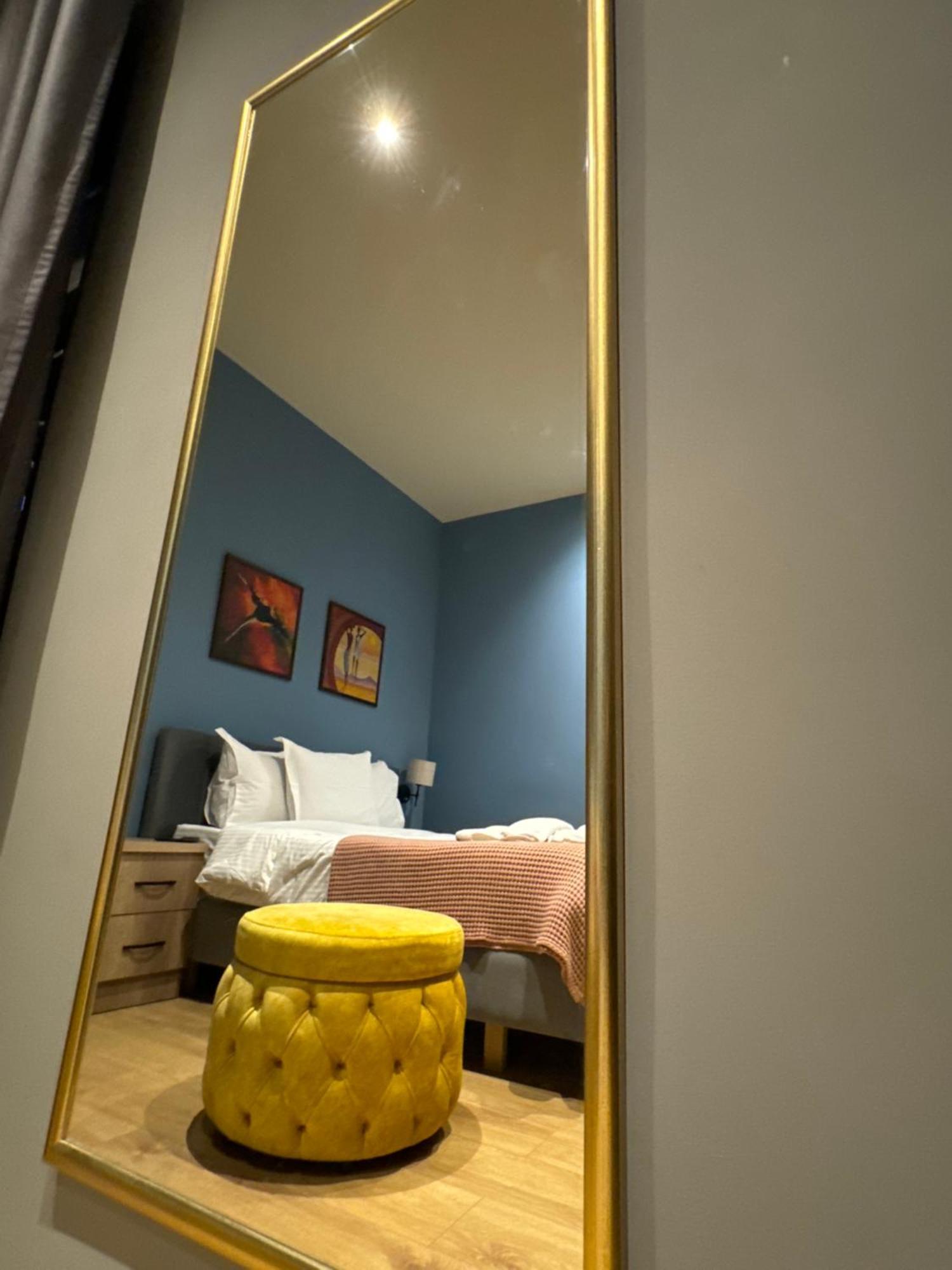 Tirona Hotel